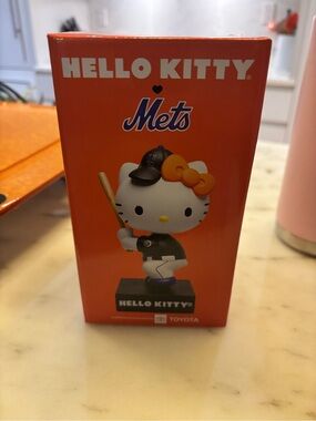 Hello Kitty Mets bobble head